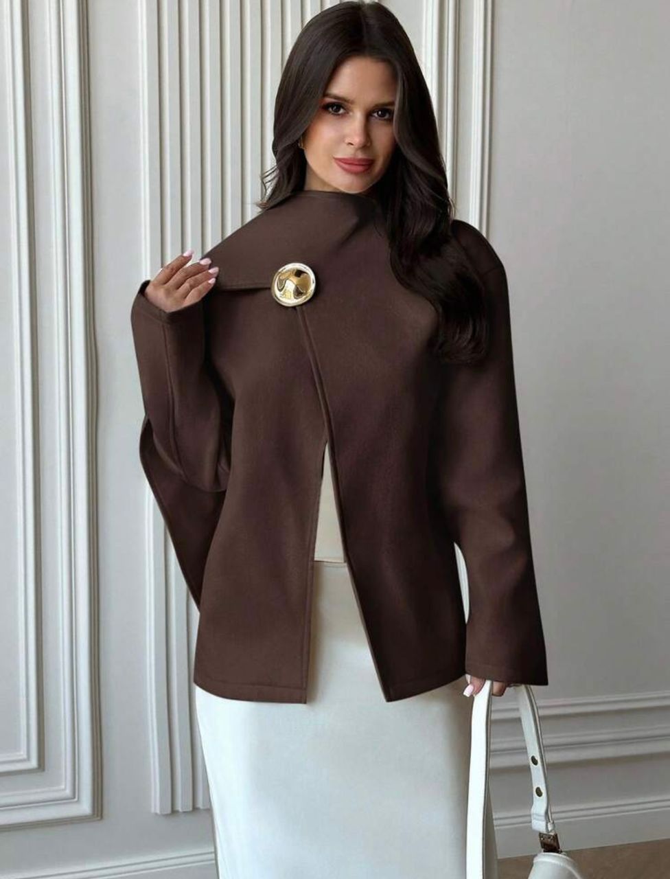 Manteau Élégant Asymétrique – Fermoir Bouton Doré