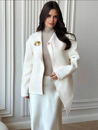 Manteau Élégant Asymétrique – Fermoir Bouton Doré